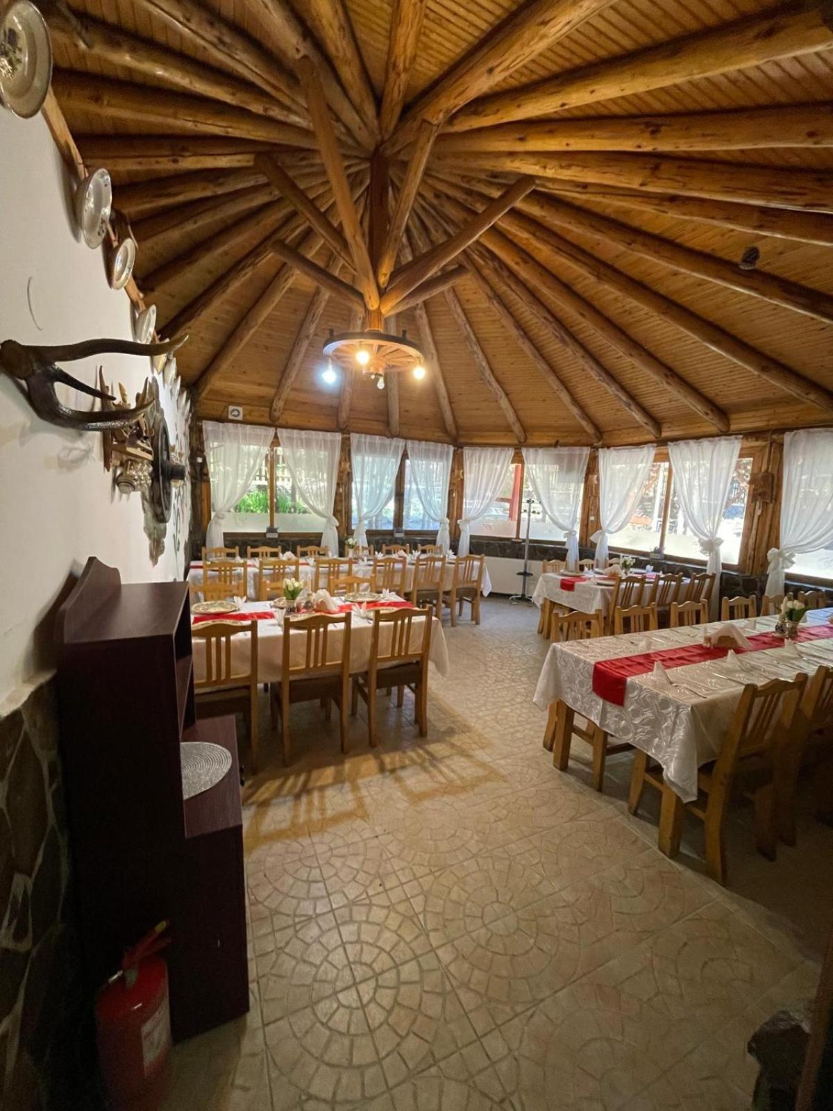 Pensiunea Cetate Bálványos Extérieur photo